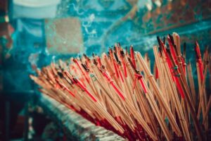 Nhang sạch và 4 điều bạn cần biết