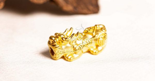 Vòng tay trầm hương Tỳ Hưu Vàng