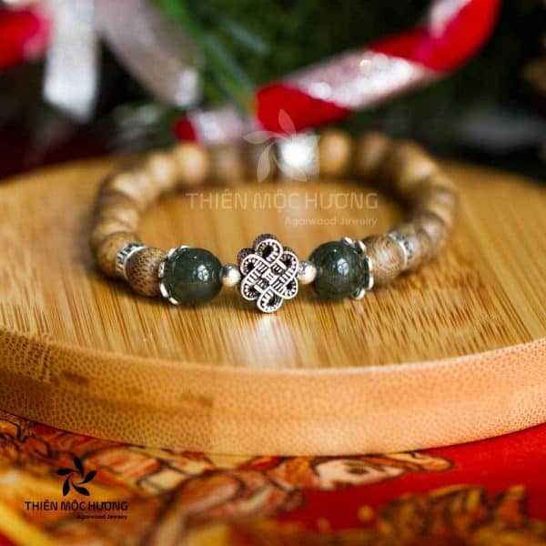 Vòng tay gỗ Trầm Hương Đồng Tâm Song Hỷ 3