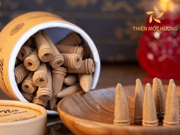 Trầm hương đốt 