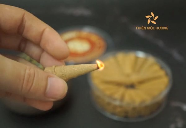 Nụ trầm hương có độc hại không? Những lưu ý khi đốt nụ trầm 6 Nụ hương trầm có thể gây ra nhiều loại khí thải có hại