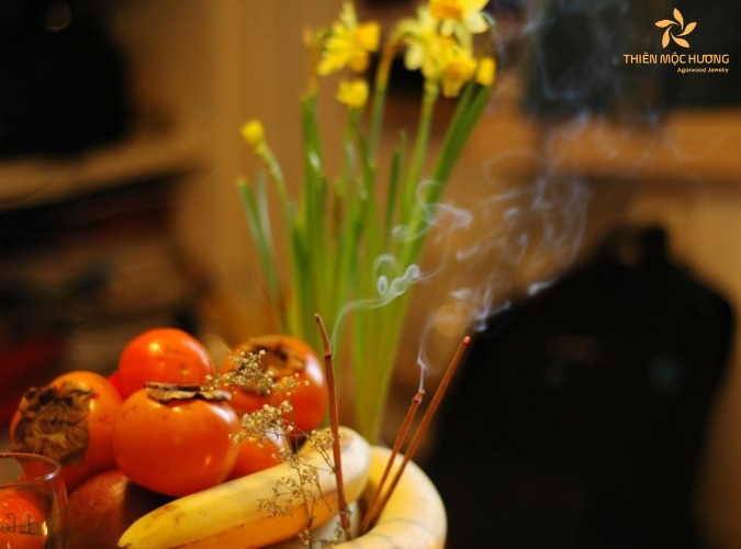 Thắp hương ngày rằm vào giờ nào - Giải đáp câu hỏi phổ biến