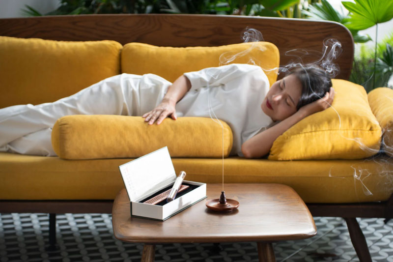 Vòng tay phong thủy và giấc ngủ: Hướng dẫn sử dụng đúng cách để tái tạo năng lượng mỗi đêm 4 Chọn vòng tay phong thủy phù hợp bản mệnh giúp cân bằng năng lượng và nâng cao chất lượng cuộc sống.